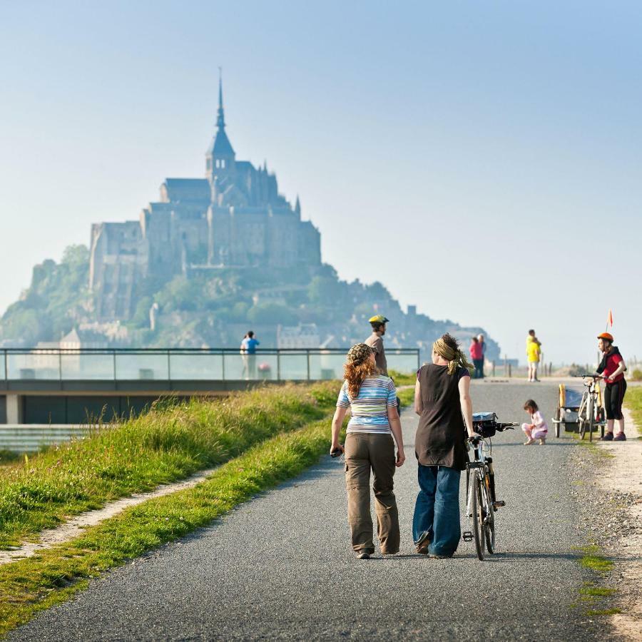 Les Colombes De La Baie Du Mont Saint-Michel Bed & Breakfast Aucey-la-Plaine Екстериор снимка