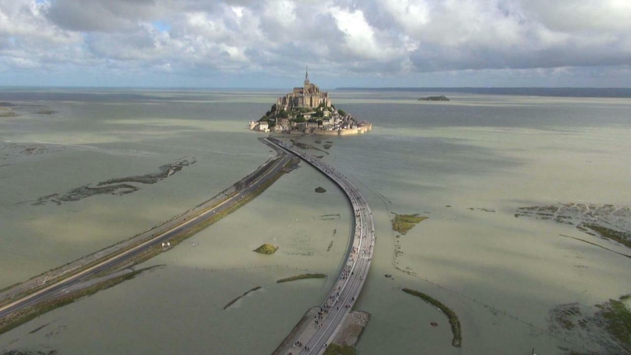 Les Colombes De La Baie Du Mont Saint-Michel Bed & Breakfast Aucey-la-Plaine Екстериор снимка