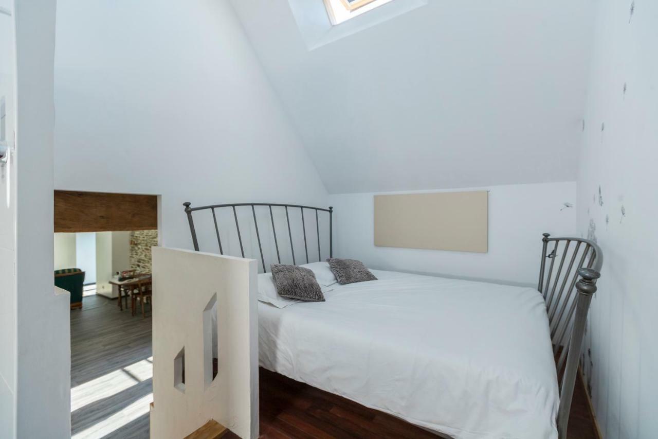 Les Colombes De La Baie Du Mont Saint-Michel Bed & Breakfast Aucey-la-Plaine Екстериор снимка